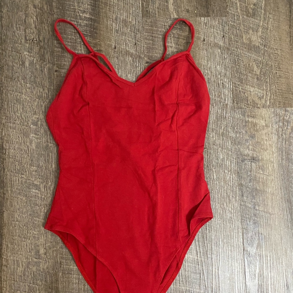 ⚡️3 for $15⚡️ Red bodysuit with strap oh back